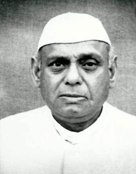 'हमारी विभूतियाँ 'स्तम्भ में आप स्वाधीनता संग्राम की पहली कतार के योद्धा एवं बिहार के प्रथम गैर कांग्रेसी मुख्यमंत्री स्व महामाया प्रसाद सिन्हा जी से मिलेंगे ;